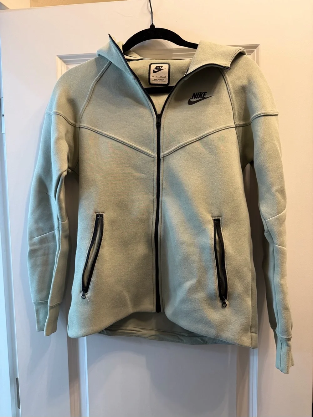 Nike Tech Fleece Windrunner Jacket Sage Green
